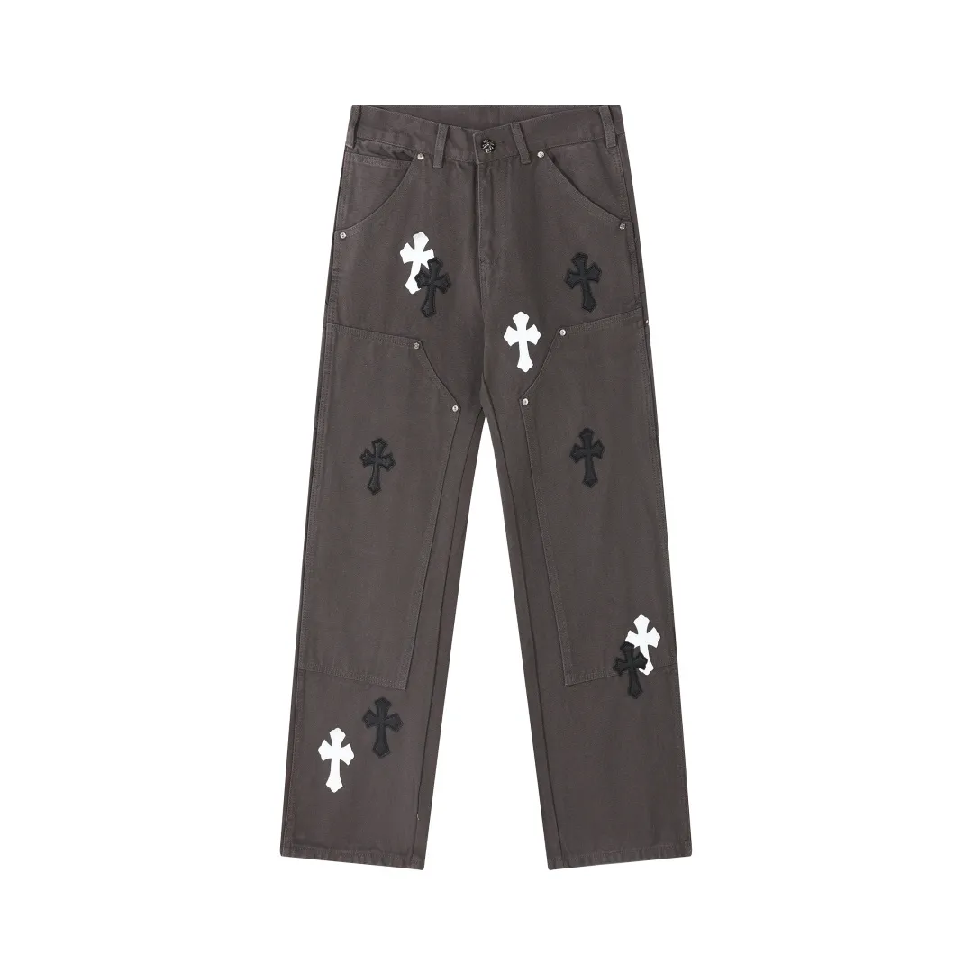 P280 💰 (Top version) Chrome hearts Cross patch leather jeans workwear logging pants Chrome hearts logging pants are here! ! ! CH Croix Heart Double Knee Cross Patch Leather Bo1 Style Logging Pants Straight-leg Work Pants B136 Croix Heart Cross Sanskrit Overalls Price 20W level, patchwork cross pattern embellishment, high-waisted washed jeans! ! Absolutely high-end luxury products, 1.9W level god-level single products, super popular products, made by top heavy industry, not to be missed. About Zangyin, this is an extremely luxurious fashion brand, which can also be called the nobles of the high street. It has always been an exclusive brand of some hipsters or rich second generation. Compared with ordinary high streets, it is more luxurious and noble. Compared with luxury brands, it has a more fashionable personality and has always been a brand that I have a special liking for. Imported yarn is custom-woven into a high-density twill canvas. While ensuring a crisp silhouette, the fabric feels very delicate. It follows the B01 classic silhouette. The upper body is crisp and stylish. The ready-made garments are stone-milled and washed with fermentation. They can be matched with any style. Buttons and zinc are washed with genuine YKK retro metal products. Double-layered canvas on the front. Perfect details. All hardware is perfect. Size: S-XXL Color: Picture color